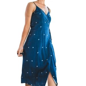 Linen Ink Blue Wrap Dress Universal Thread Midi Thin Straps Floral Denim Print M